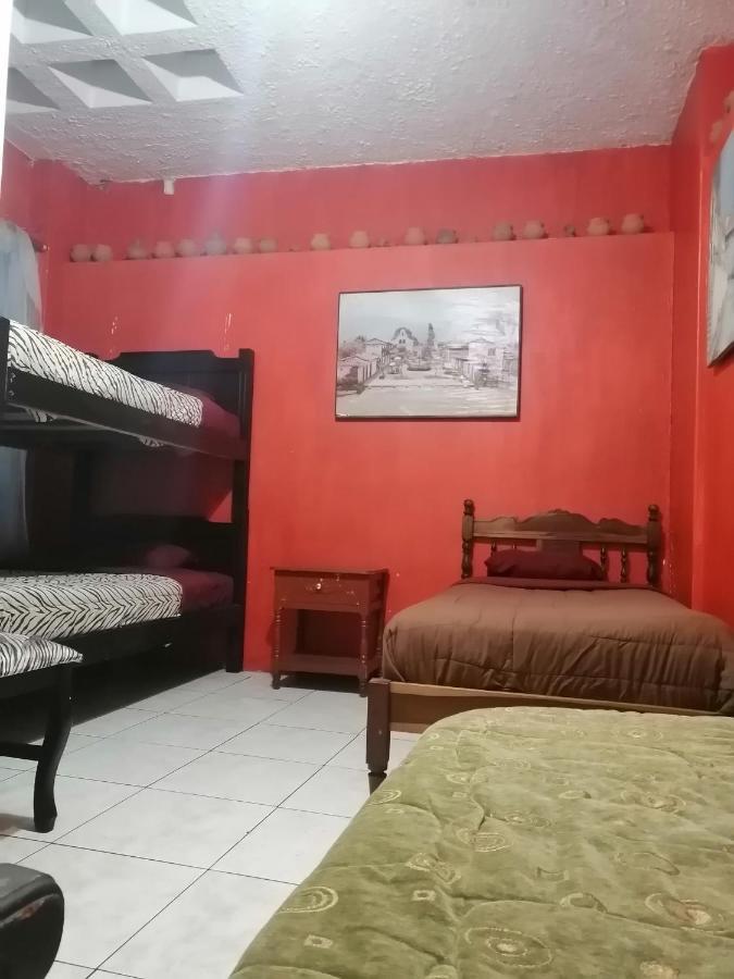 Hotel Escocie - Quito Esterno foto